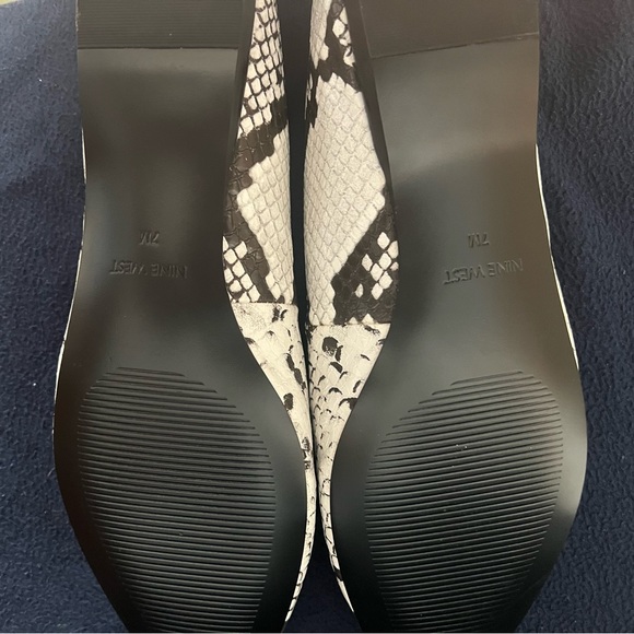 Nine West flats - Picture 2 of 5